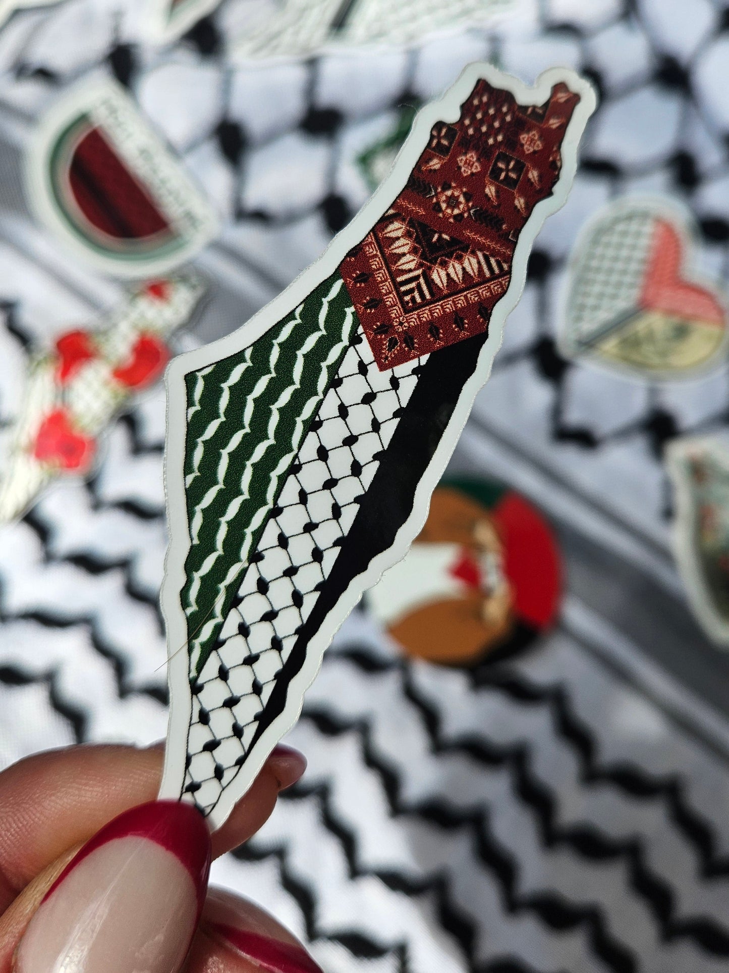 map sticker - flag with tatreez