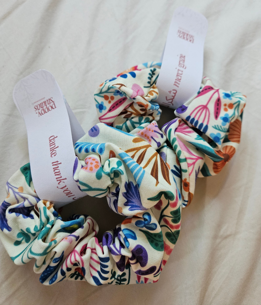 scrunchie "illustrated flowers"