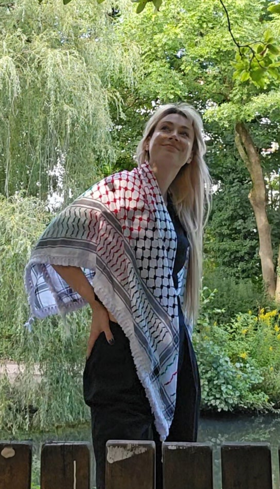 traditional palestine keffiyeh