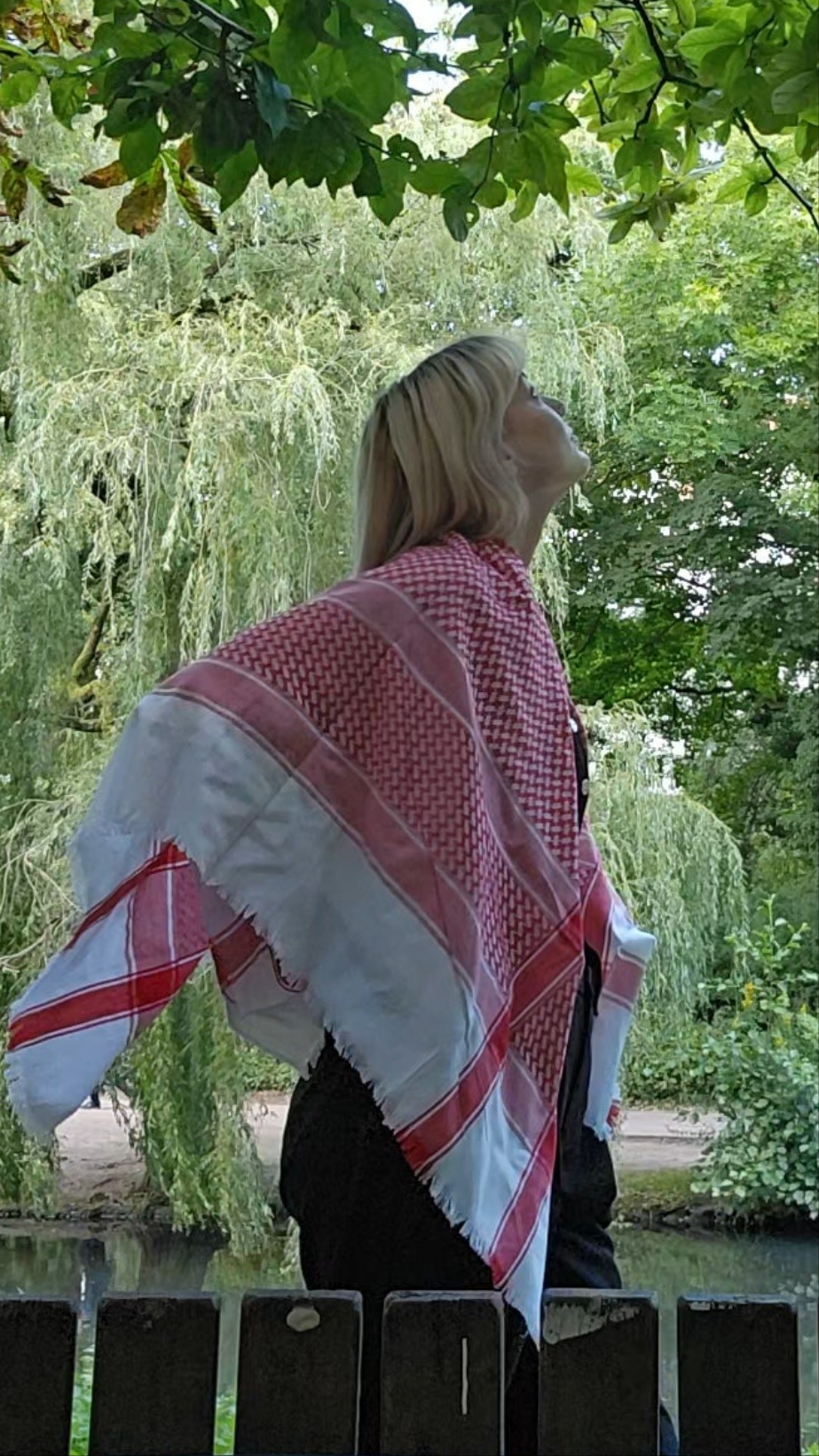 red keffiyeh