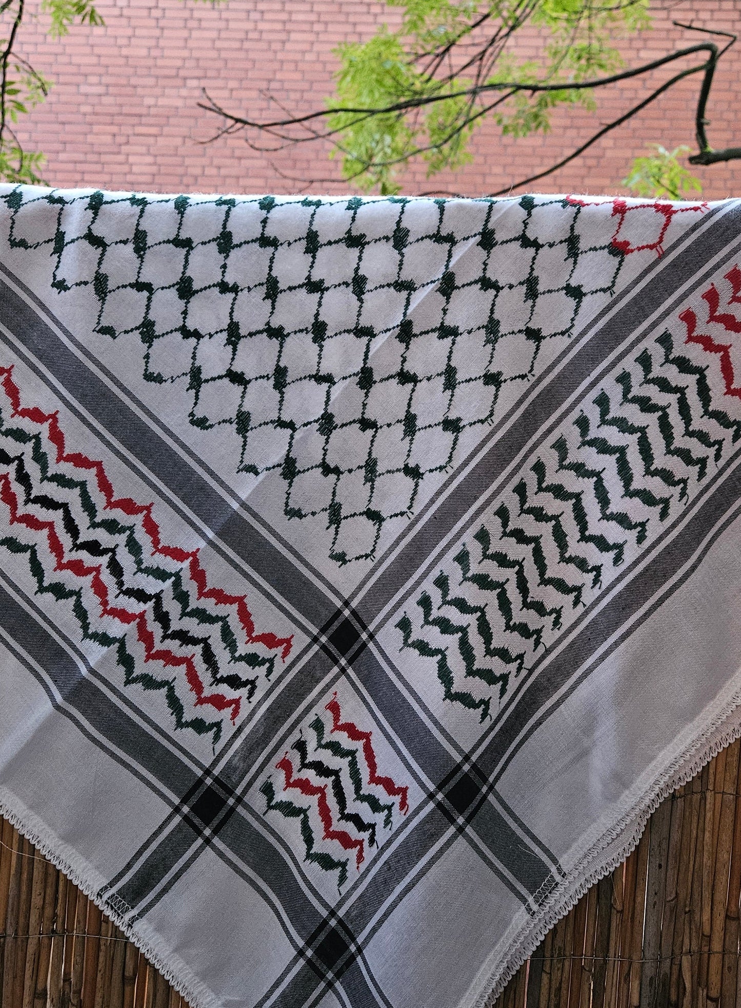 palestine coloured keffiyeh